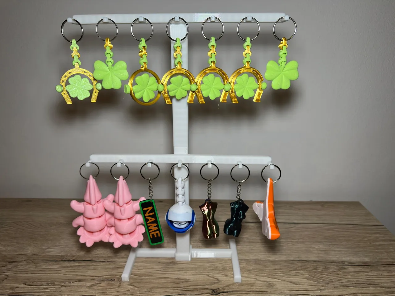 Keychain display stand view 4