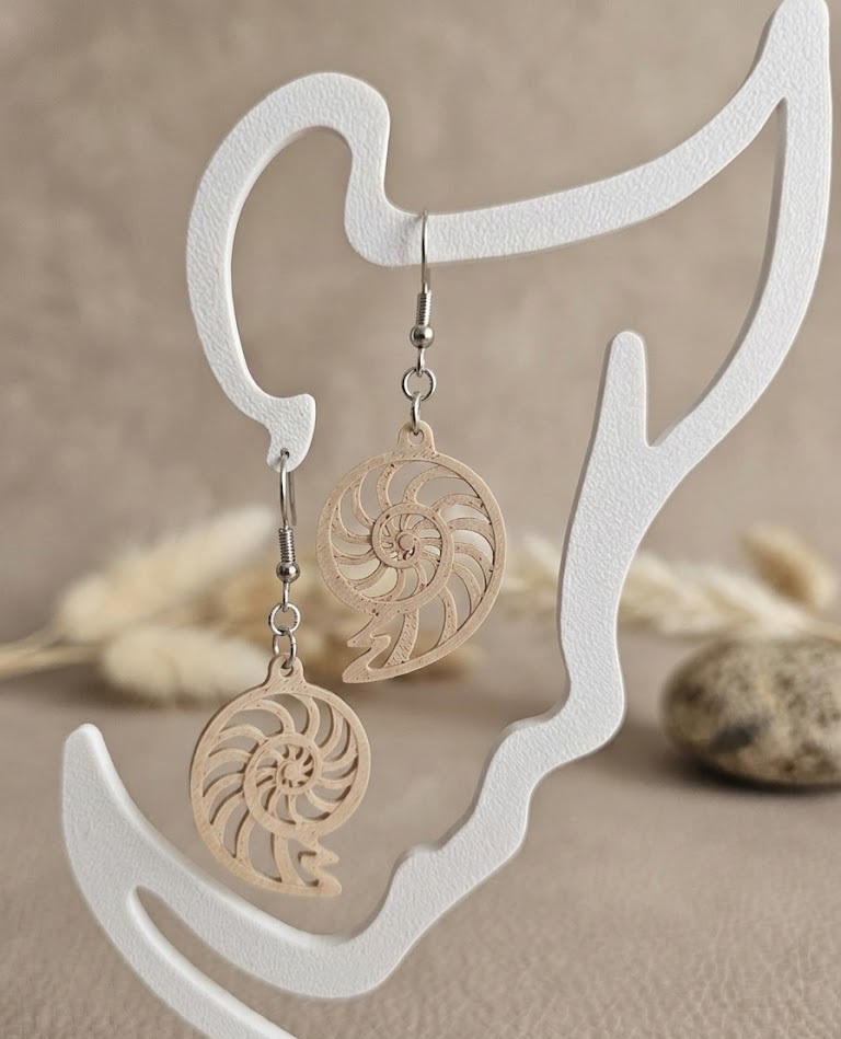 Boucle d'oreille nautile view 2