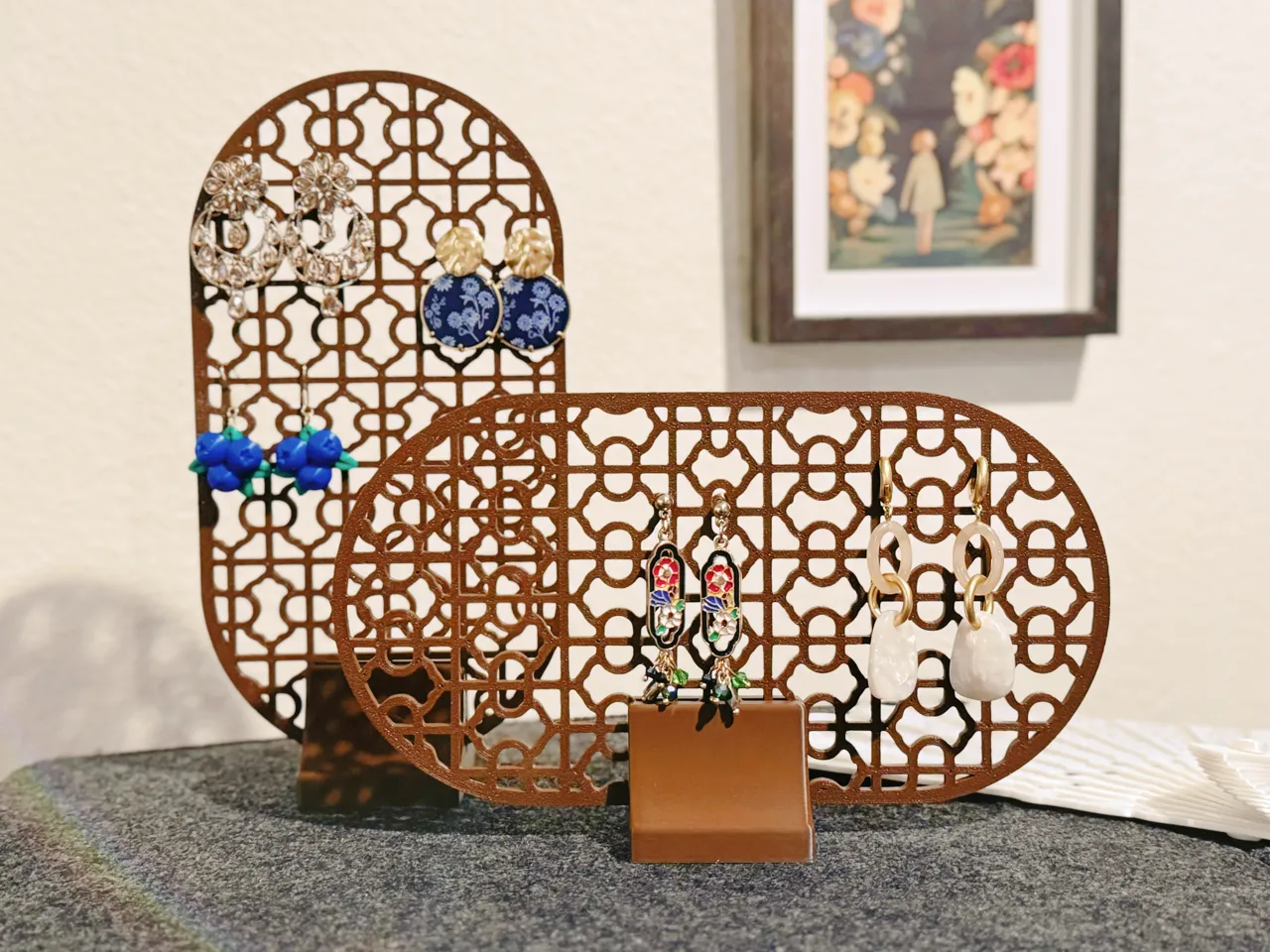Earring Display Stand - Chinese Ruyi Lattice view 2