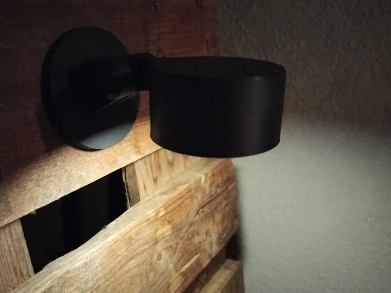 Puck light wall mount
