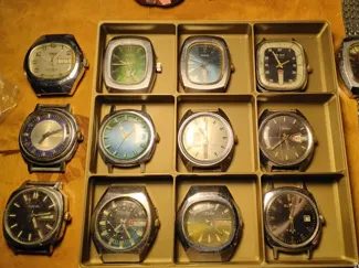 3x3 container of 5 cm for storing watches
