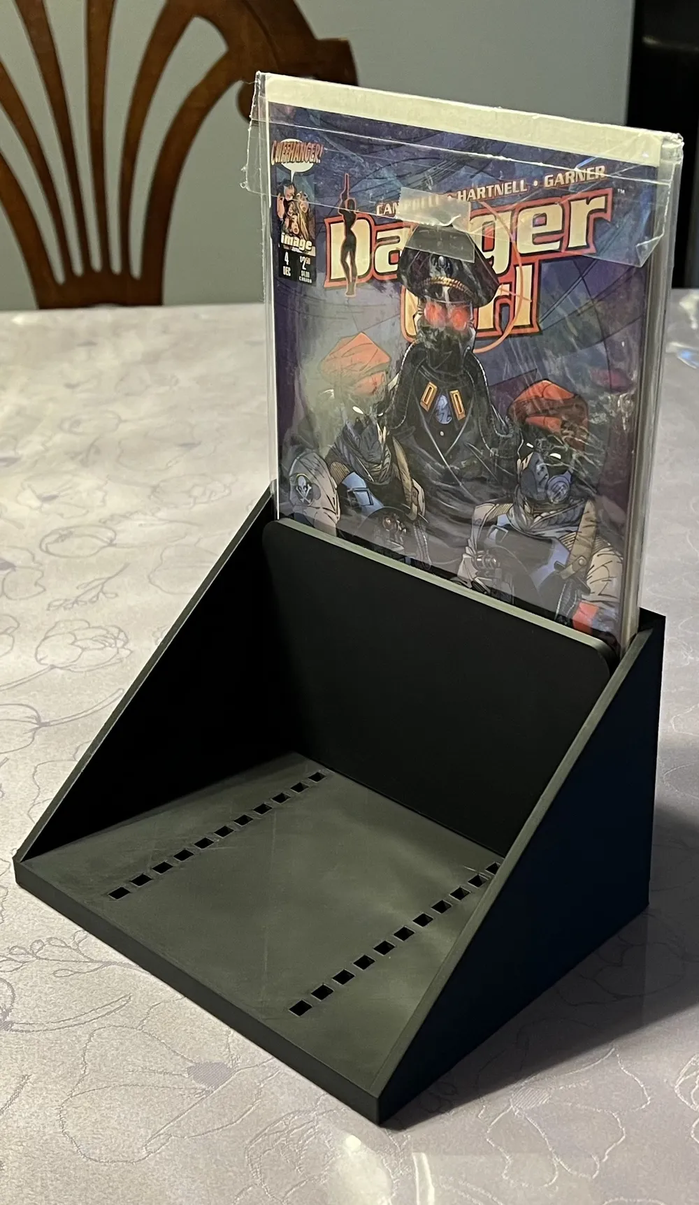 Modular Comic Book Stand - Free 3D Print Model - MakerWorld