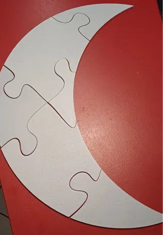 Crescent Moon (Puzzle)
