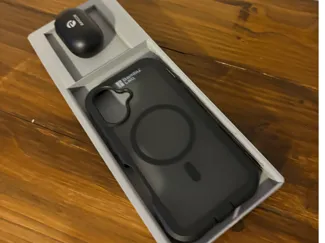 Phone & Earbud Holder - Wall Mount