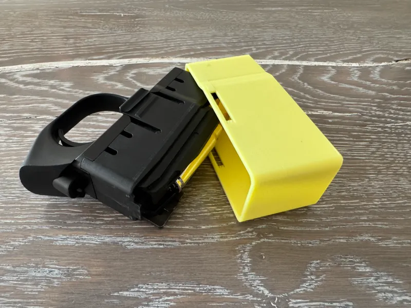 Blaser R8 Magazindeckel nachtleuchtend