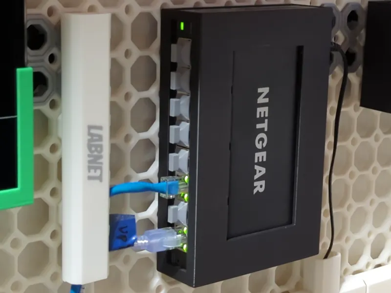 Netgear GS308E network switch holder Multiboard