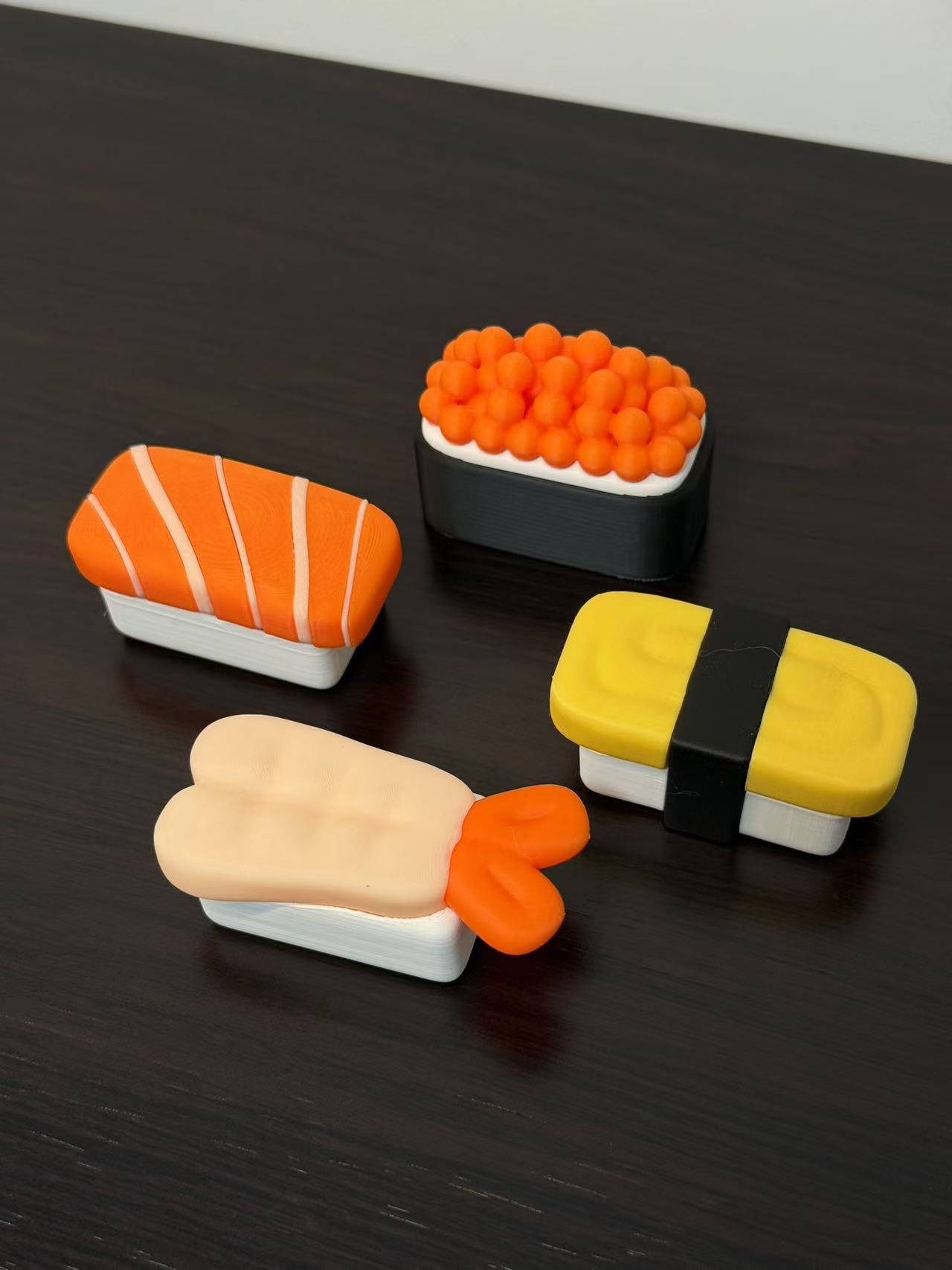 Miniatura 4 do modelo 3D 【三文鱼+虾+鱼籽+玉子烧】4个超萌Q版寿司模型（NO AMS）