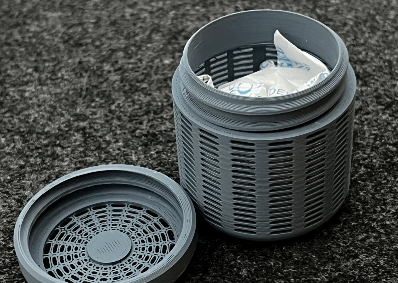 Desiccant container for Spool view 4