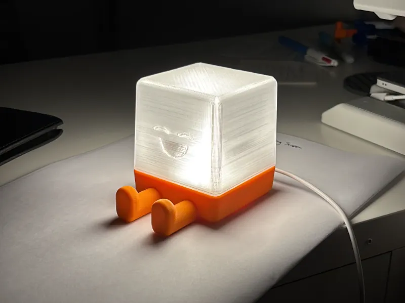 Desk Buddy - The Happy LED Lamp Kit-001