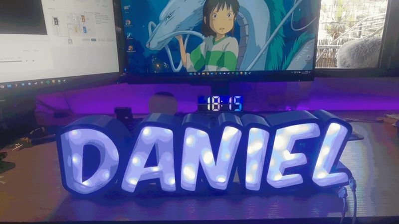 Cartel Luminoso Daniel