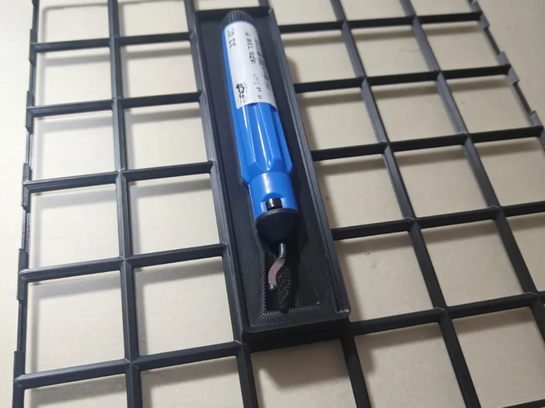 מנמ deburring tool gridfinity holder - Free 3D Print Model - MakerWorld