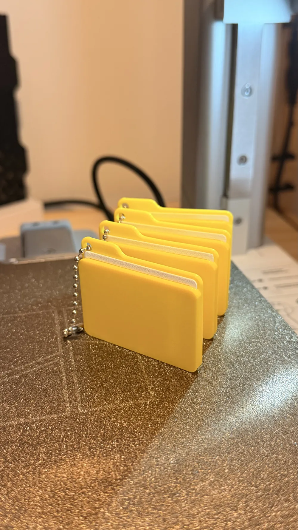 MacOS/Windows Folder Style Keychain - Free 3D Print Model - MakerWorld