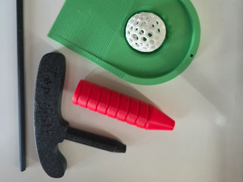 Desktop Mini Golf Set – Fun Office Toy
