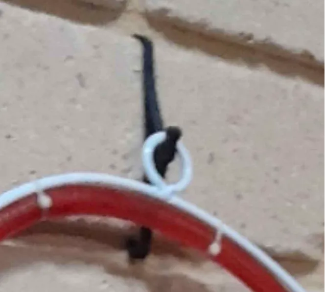 Simple Brick Hanger for Lightweight decorations