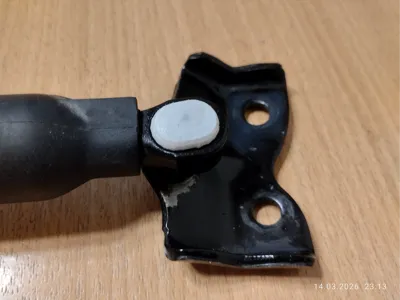 Door shock absorber bushing Mitsubishi 5822A001