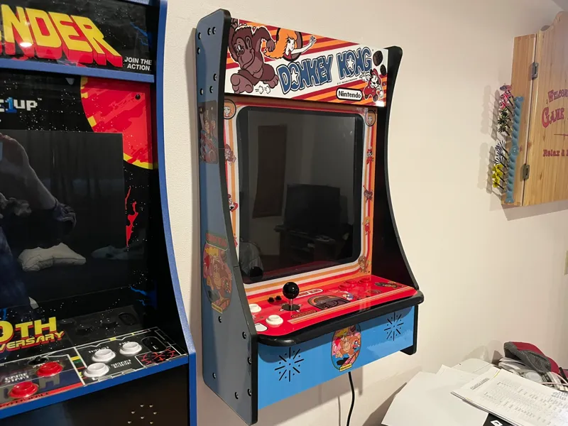 Retro Wall Mount Similar to Partycade. 60-1 Jamma