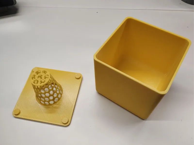 AquaPod – Passive Hydroponic Planter