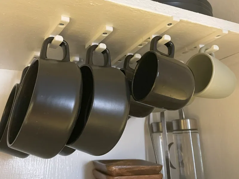 Küchenschrank Haken für Tassen