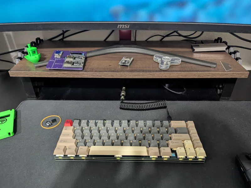 HSW monitor riser