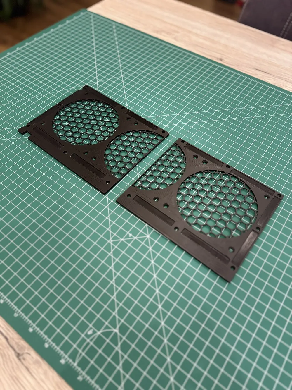 Mini Fan Riser Lian Li A3 Riser External Intake Fans + RGB Light - Free 3D Print Model ...