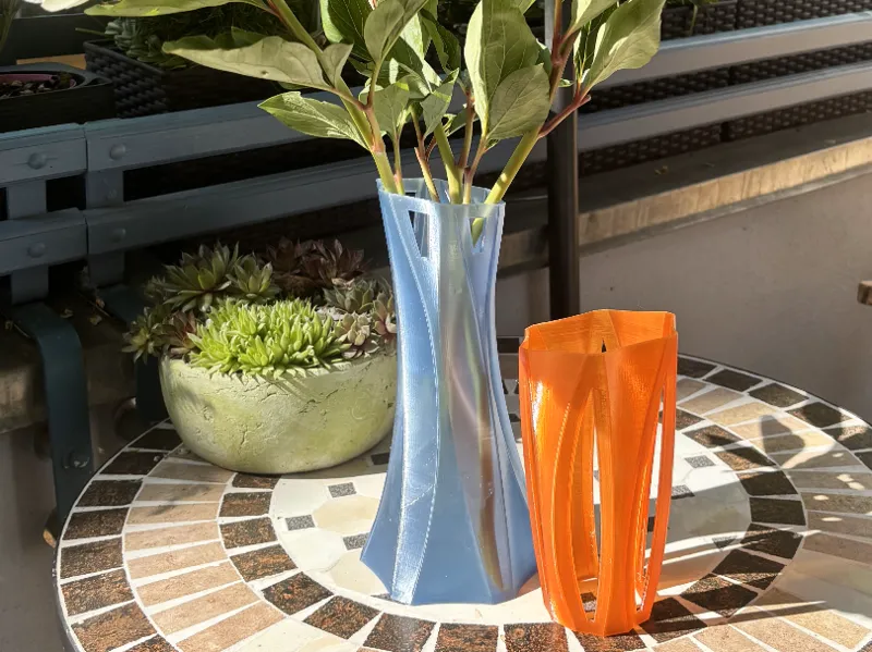 Fire and Ice Vase with total height 367mm