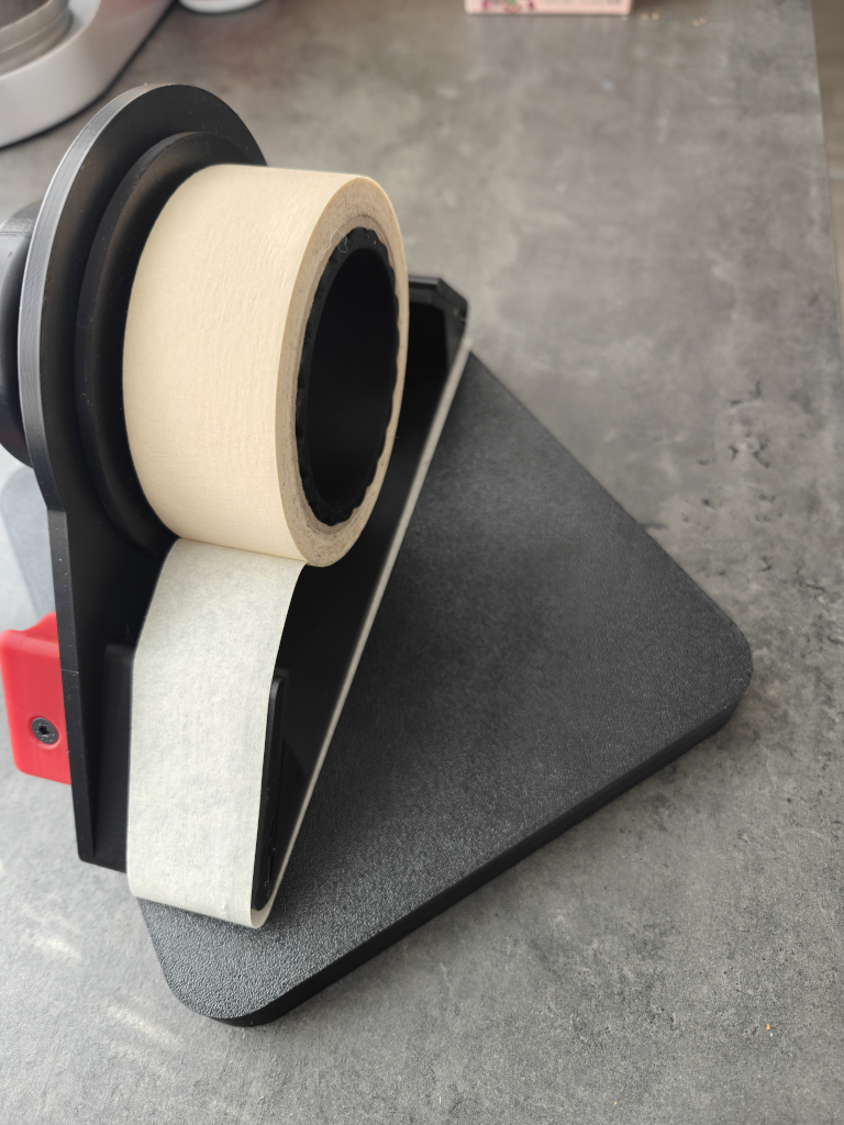 Miniatura 1 do modelo 3D masking tape applicator