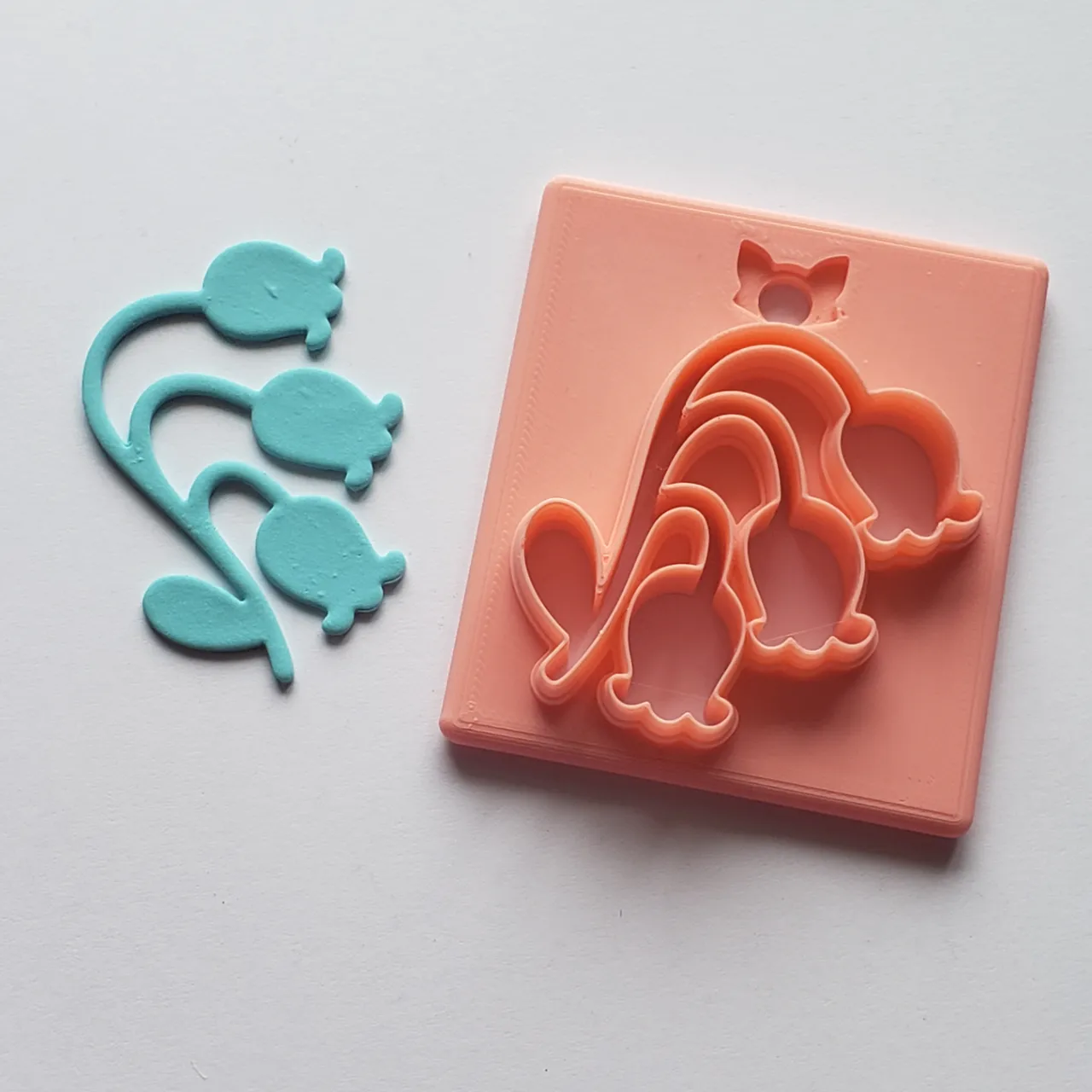 Droopy Bell Flowers Polymer Clay Earring Cutter view 3
