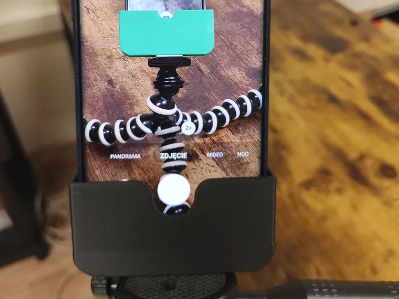 Portrait Tripod Phone Mount (Generic & Parametric)