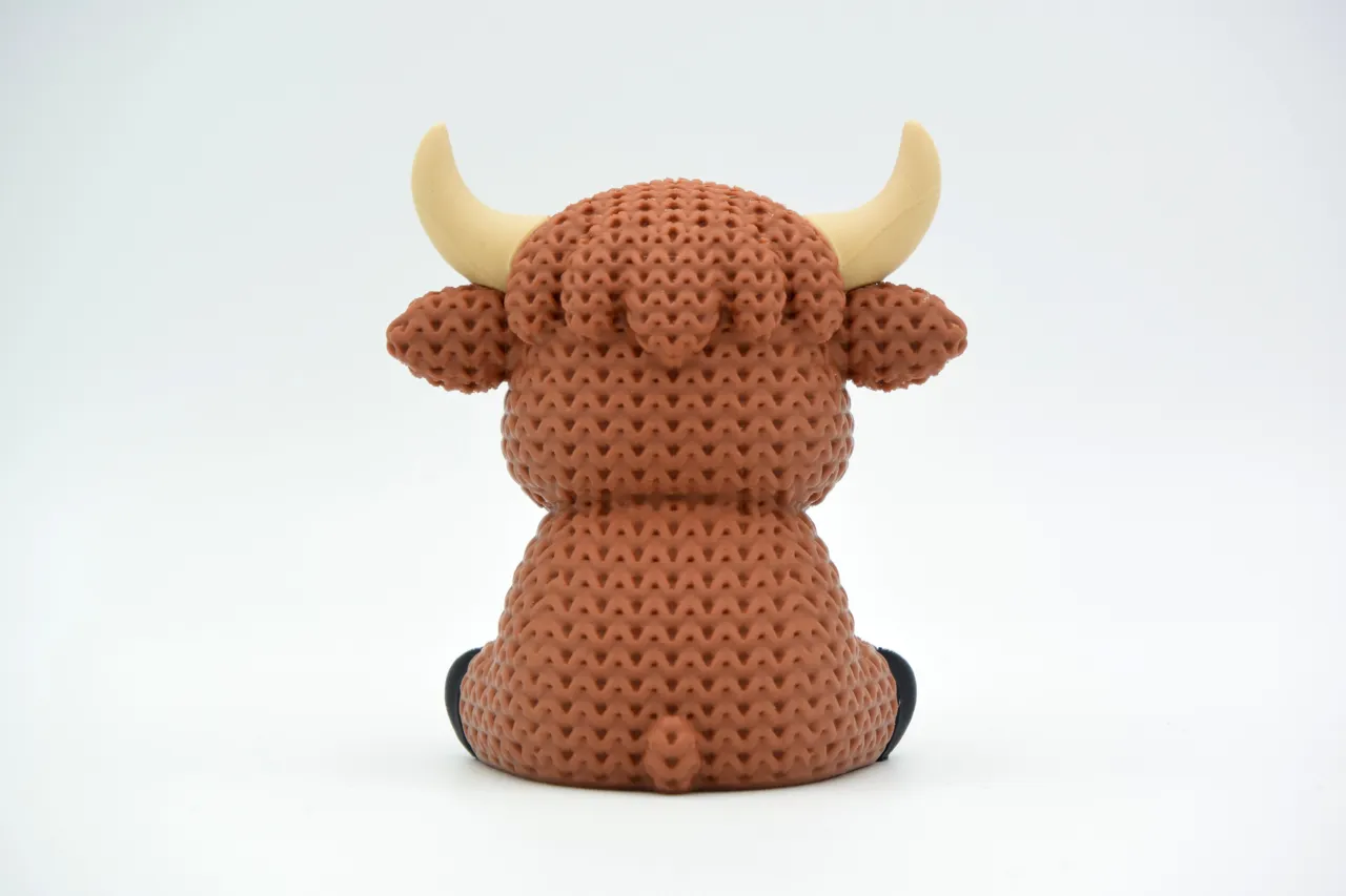 Knitted Highland Cow view 3