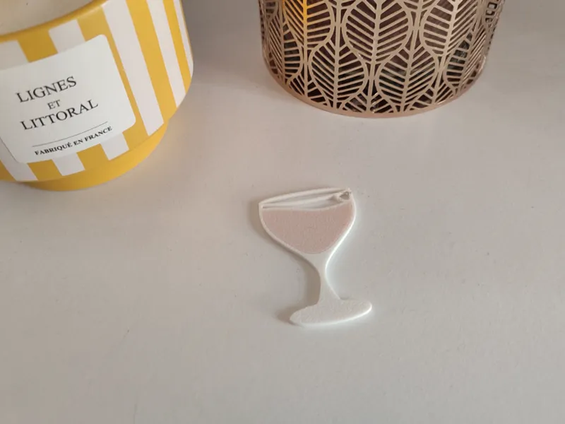 Rosé Wine Glass Keychain – Fun & Stylish 3D Print