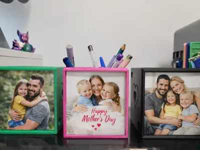 3D Pen holder with customizable photo design