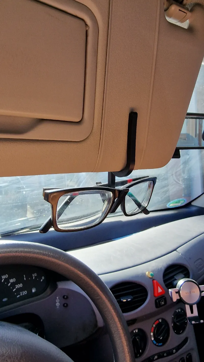 Car Holder for (Sun-)Glasses