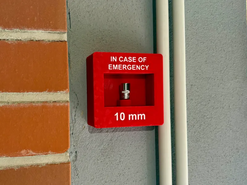 Emergency 10mm Socket
