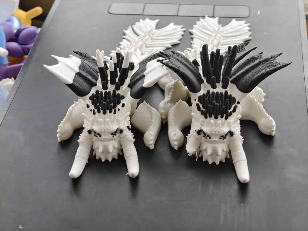 Spezieller Design-Drachen- und weißer Riesenornament, dekorativer Sammler-Geschenkhalter