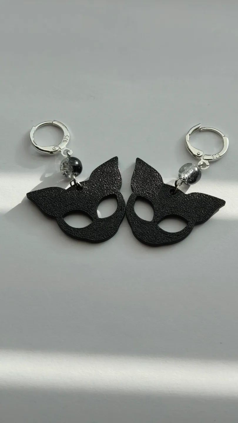Cat head earrings view 4