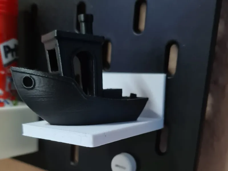 Benchy Regal