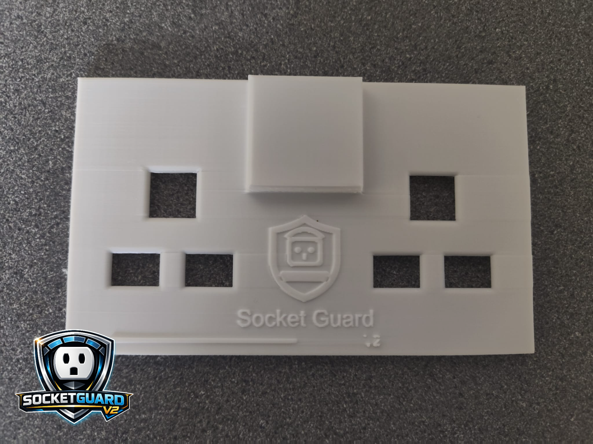 Miniatura 1 do modelo 3D SocketGuard V2 – UK Socket Switch Guard