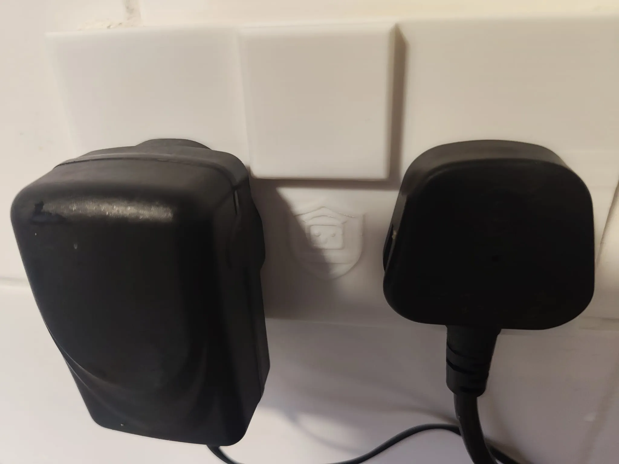 Miniatura 2 do modelo 3D SocketGuard V2 – UK Socket Switch Guard