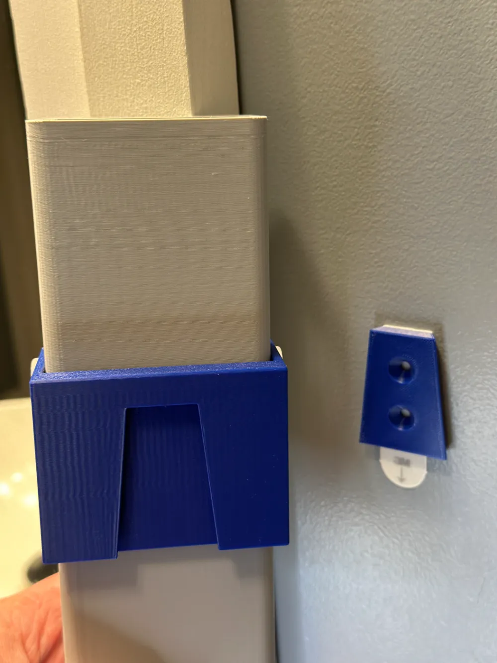 Layout Dispenser Contact Dispenser by Caffienated_Architect - MakerWorld