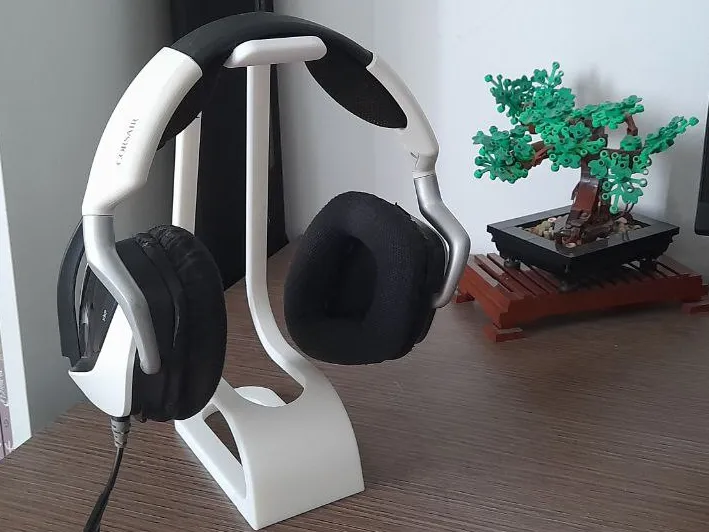 Headset stand
