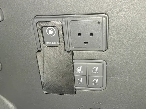 EV9 Buttoncover 
