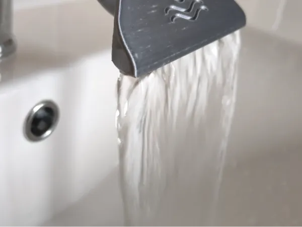 Robinet cascade pour lavabo