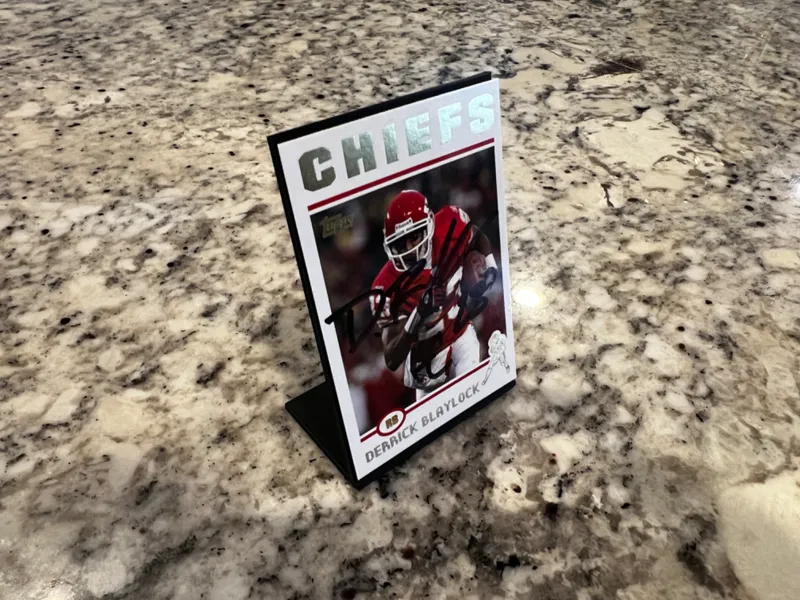 trading card stand