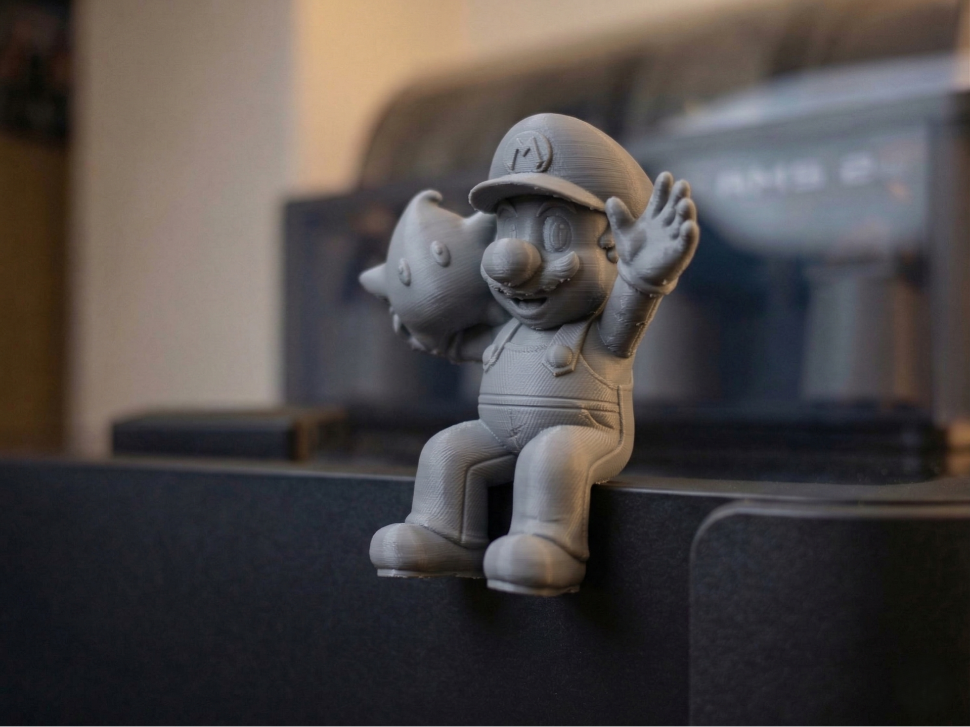 Super Mario & Luma Monitor / Shelf Sitter