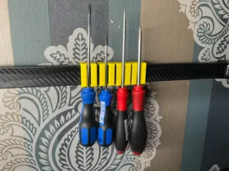A holder clip for magnetic tool holder