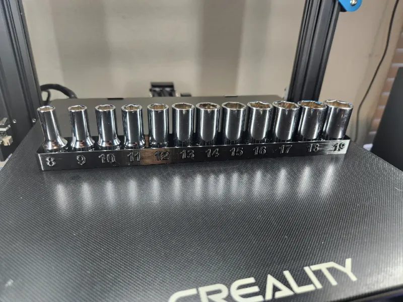 Metric socket tray for for semi deep socket