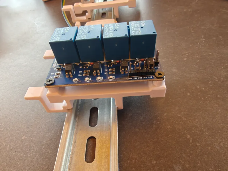 Parametric DIN Rail Universal Mount