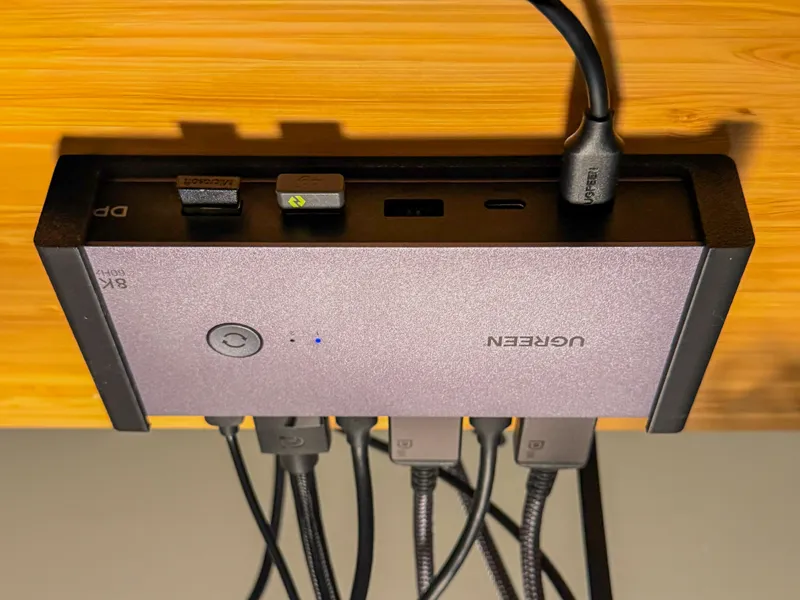 UGREEN 8K Displayport KVM Switch Under Desk Mount