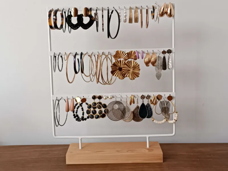 Earring holder