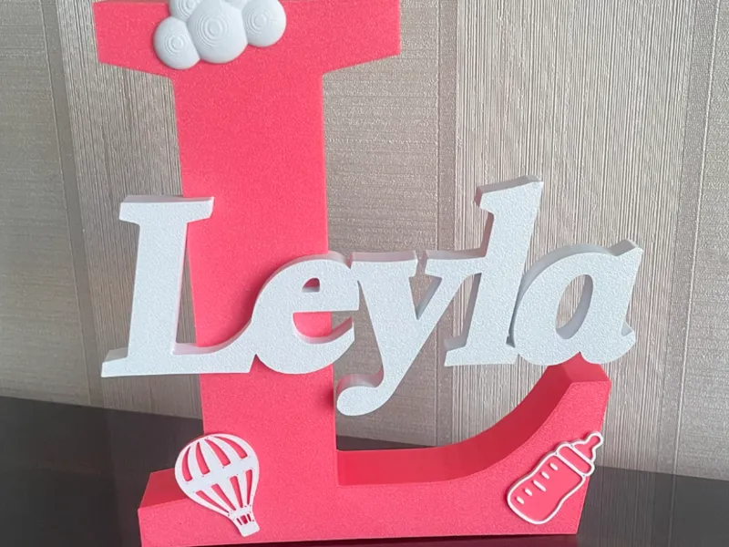 Leyla lettera L